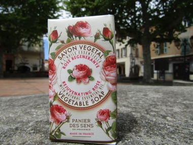 Savon Végétal Parfumé Rose Restructurante 150gr : Savons parfumés
